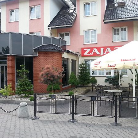 Max Na Terenie Stacji Mol Hotel Прадземин Екстериор снимка