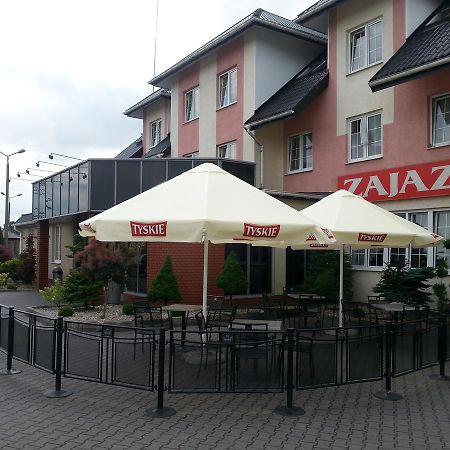 Max Na Terenie Stacji Mol Hotel Прадземин Екстериор снимка