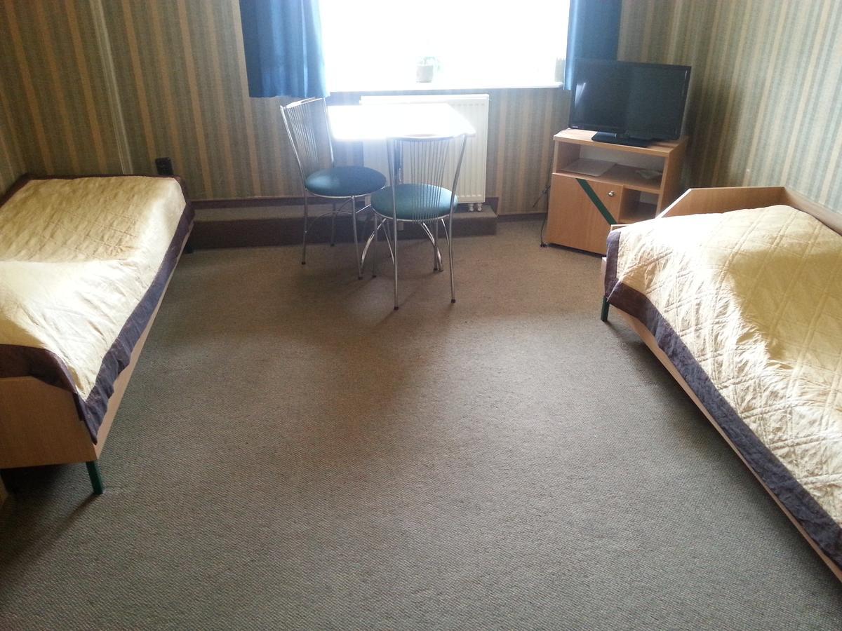 Max Na Terenie Stacji Mol Hotel Прадземин Екстериор снимка